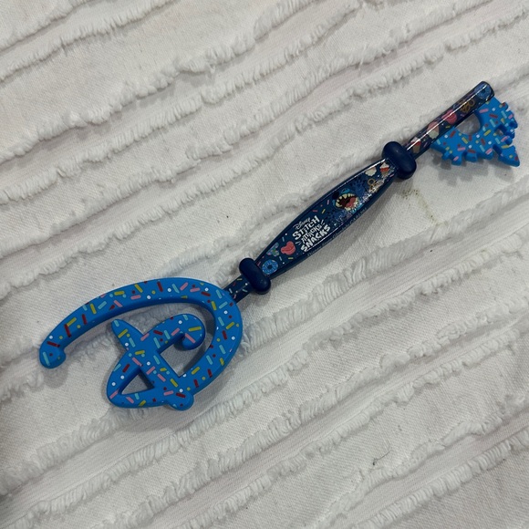 Disney Stitch Snack Attack key - Picture 3 of 4